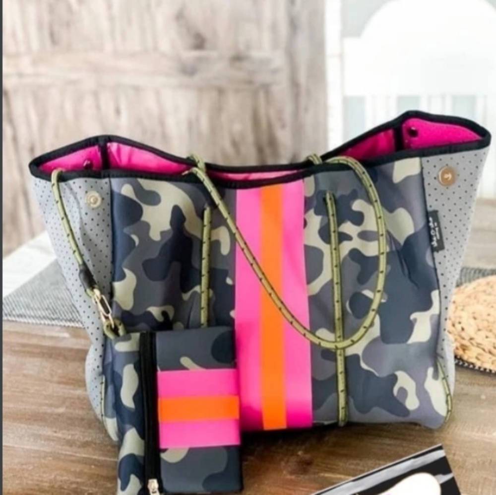 NWT Camo Neoprene Bag